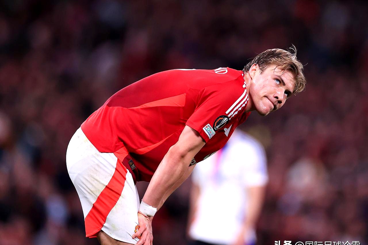 包含国际米兰转会期外线爆发，志在荷甲名次提升，压力陡增，临场指挥获称赞的词条